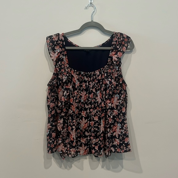 NWOT Express Navy Floral Top size L - Picture 1 of 6
